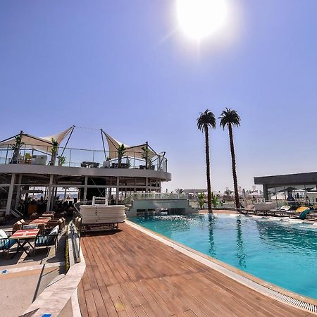 White Tower Private Apartment Beach View 마마이아 외부 사진