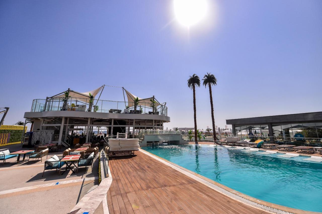 White Tower Private Apartment Beach View 마마이아 외부 사진