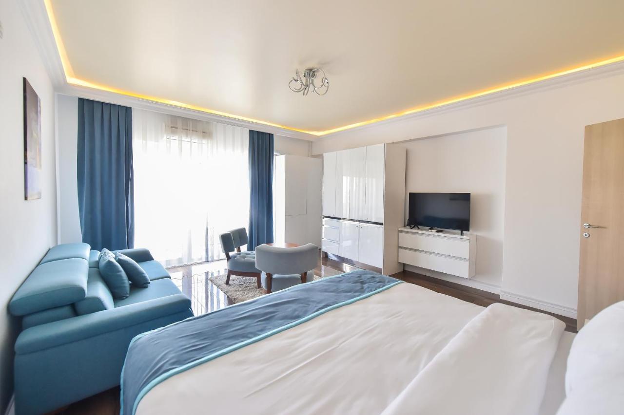 White Tower Private Apartment Beach View 마마이아 외부 사진